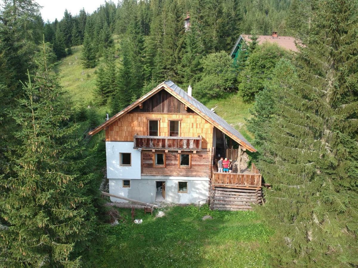 Ferienhaus Flattnitz ภายนอก รูปภาพ